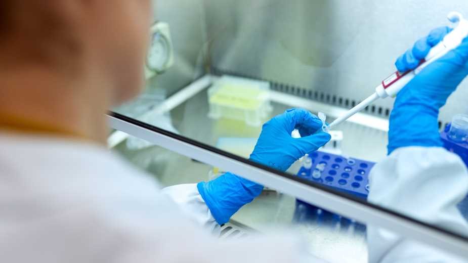 НАП започва масови проверки на лабораториите за PCR тестване 