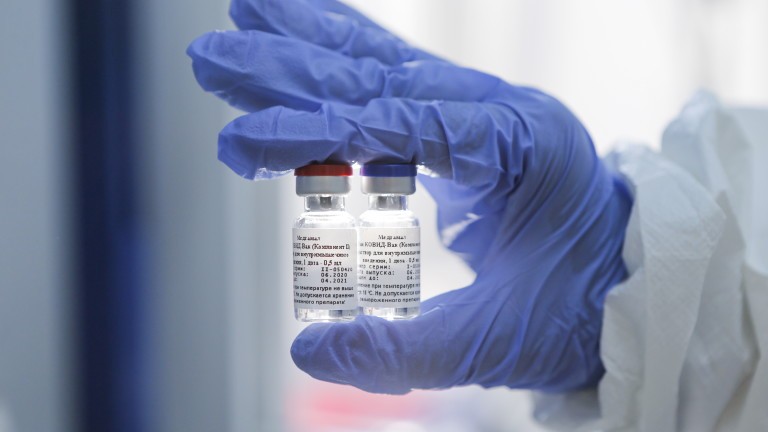 Русия тества ваксината 