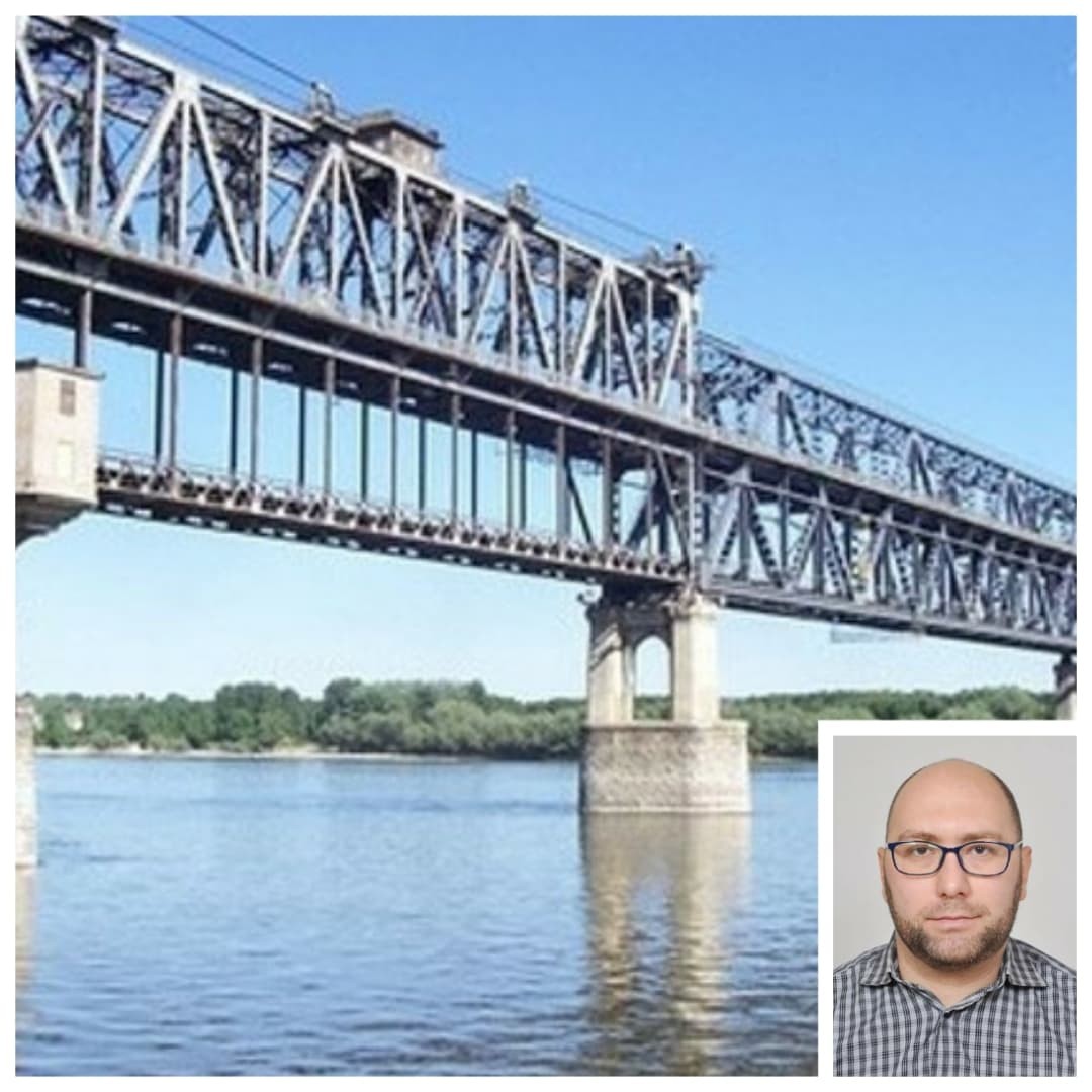 Влизат ли приходи в общинската хазна от таксите на Дунав мост, пита Дилян Саманджиев. 