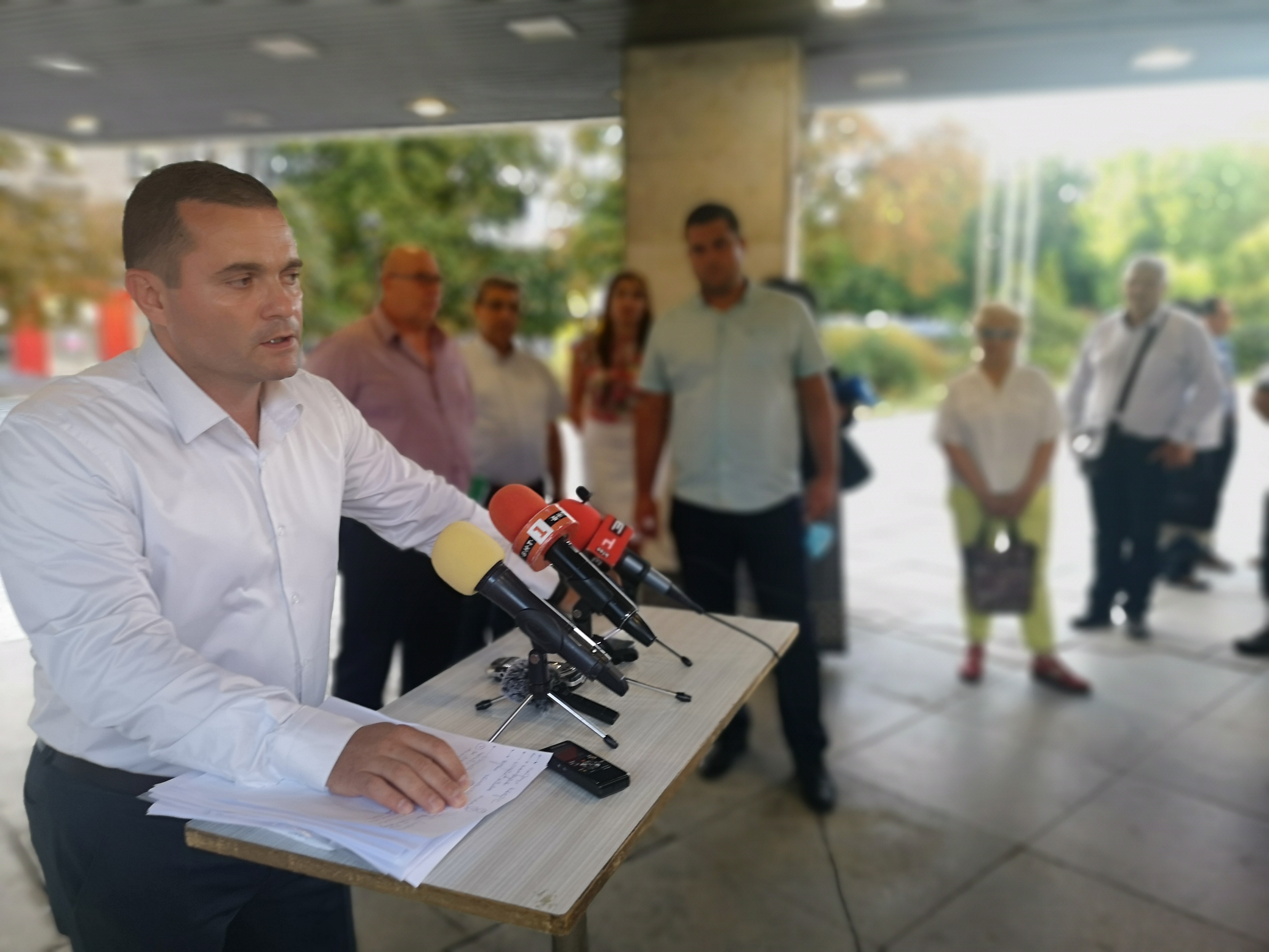 Кметът Пенчо Милков: След като институциите не правят необходимото, Общината ще затваря промишлените замърсители