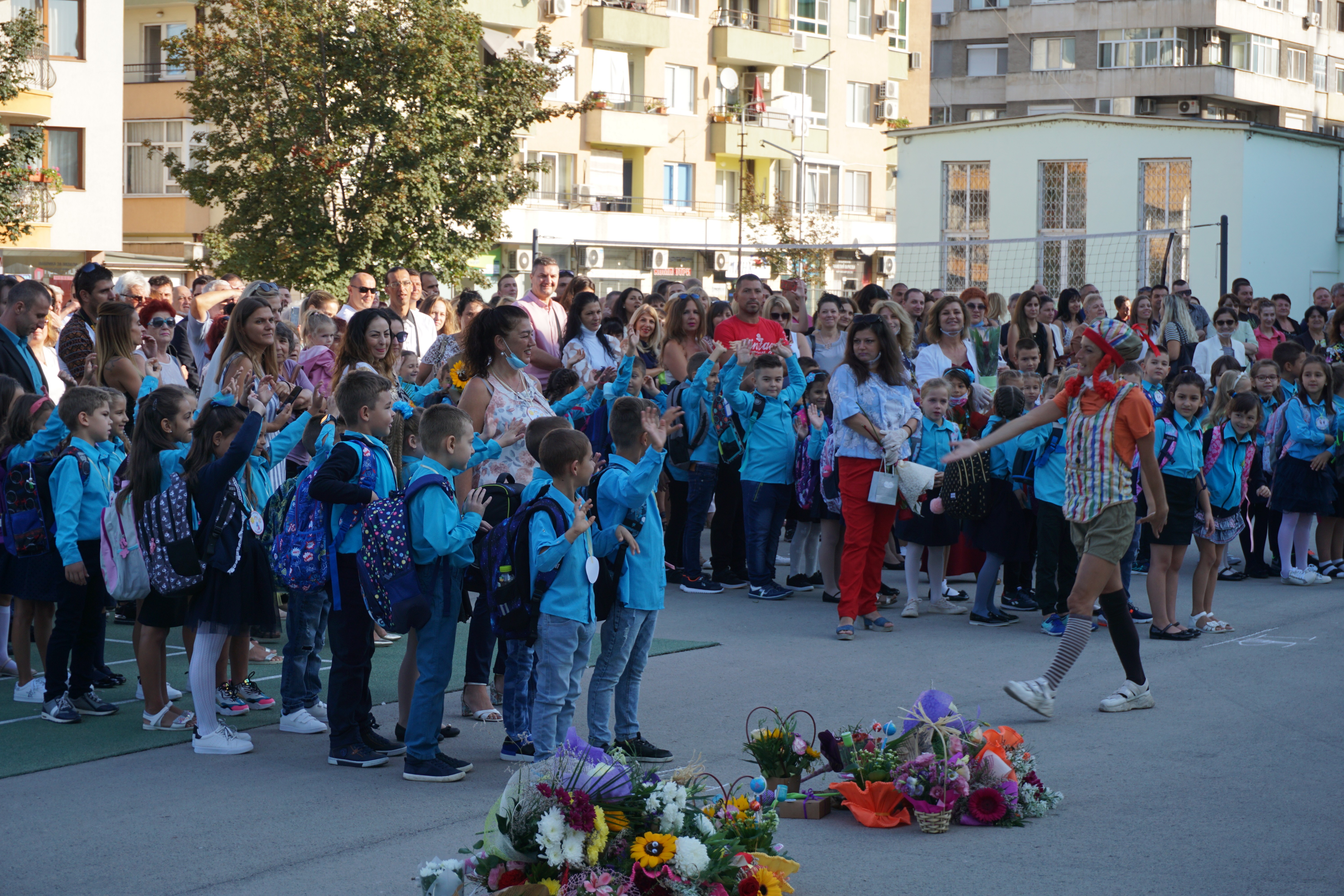  Председателят на Общинския съвет Иво Пазарджиев се включи в тържествата на две училища за първия учебен ден