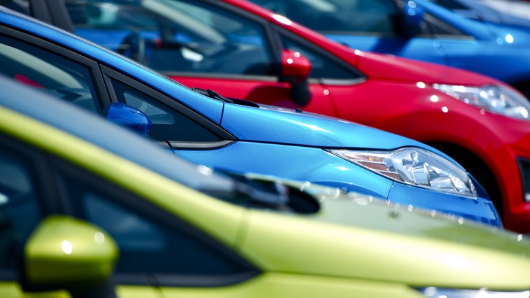 Срив на продажбите на нови коли в България с 40% 