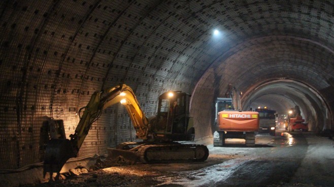 Тунел „Витиня“ ще е готов след Нова година 