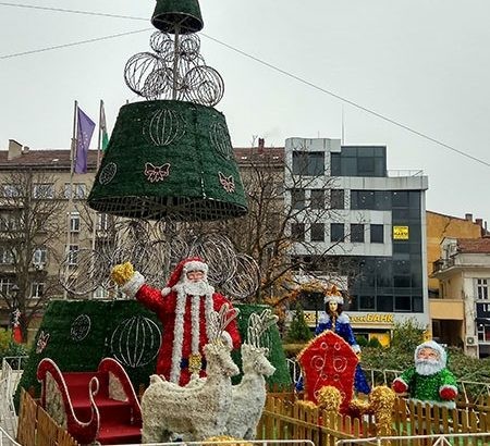 Община Русе с празничен подарък за русенци за Коледа и Нова година