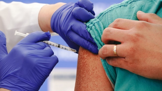 Ваксините пристигат утре в Русе, имунизацията на 200 медици срещу COVID-19 започва ден по-рано