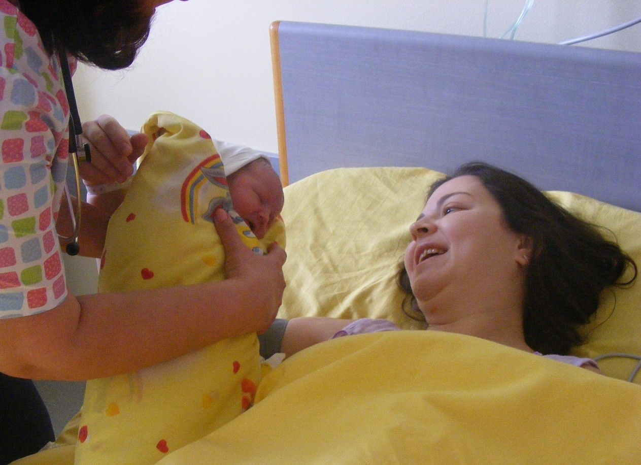 1450 бебета са проплакали през 2020  година в двете русенски болници 