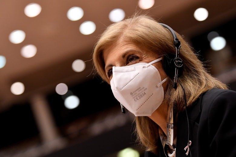 В Европа вече забраняват текстилни маски и преминават на FFP2