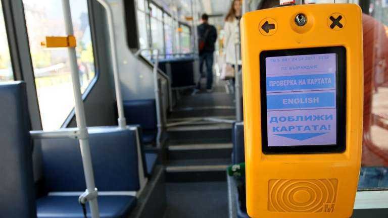 Временно няма да се извършва таксуване на електронните карти в градския транспорт на Русе
