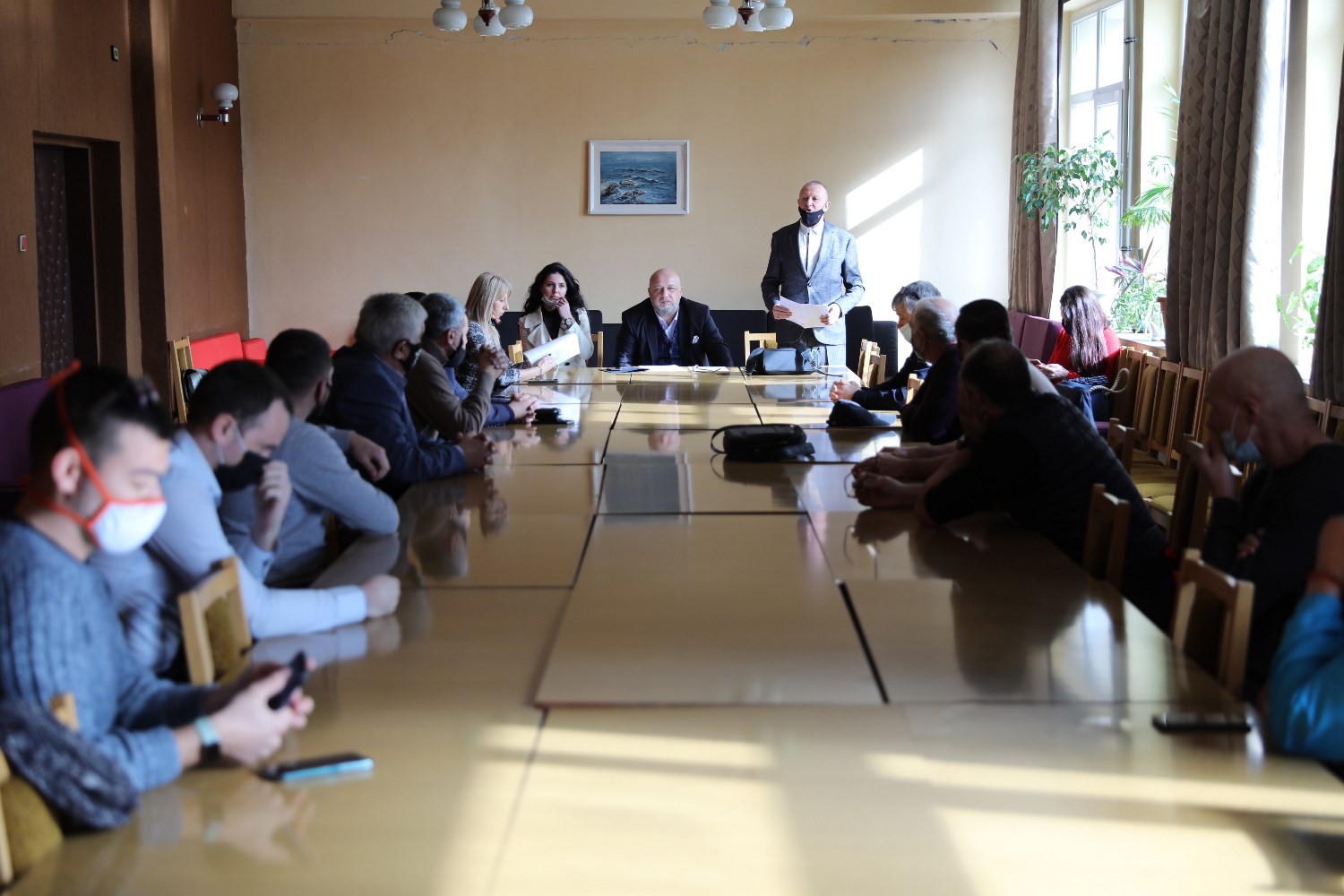 Министър Кралев проведе работна среща със спортни клуба в Русе