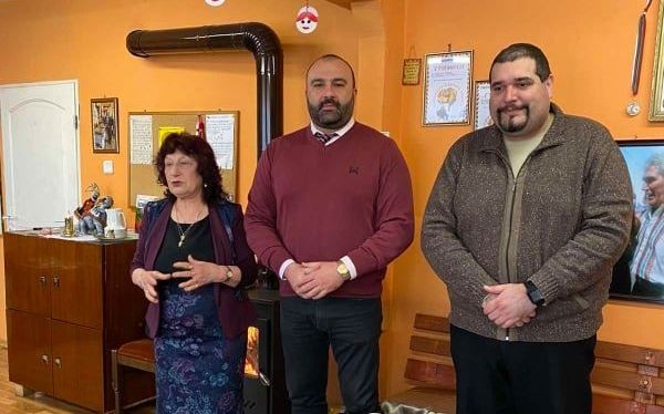 Кандидати от листата на коалиция БСП за България се срещнаха с членове на пенсионерски клуб 