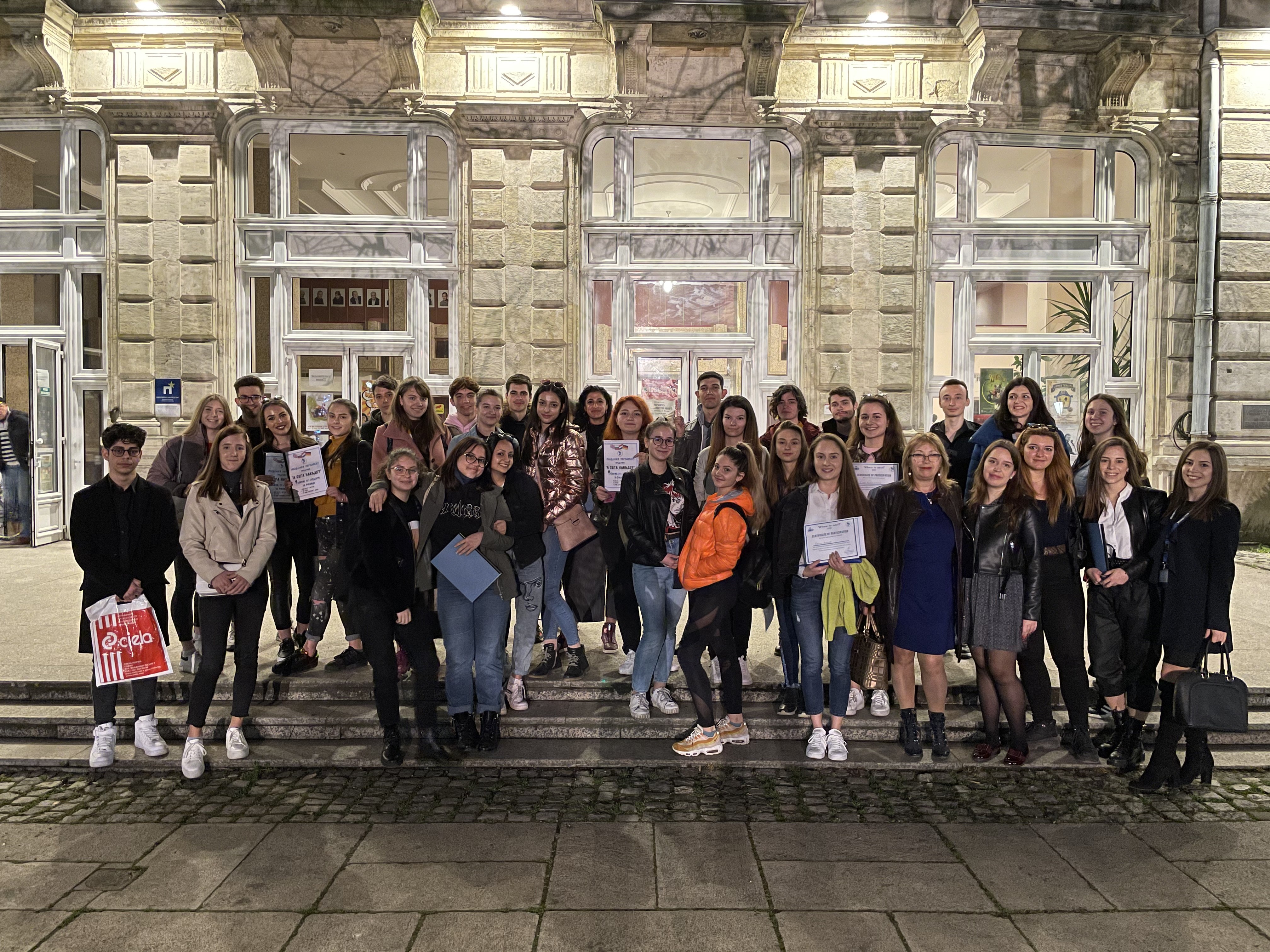 „А сега накъде“ – събитие от студенти за ученици организира Младежкият дом в Русе