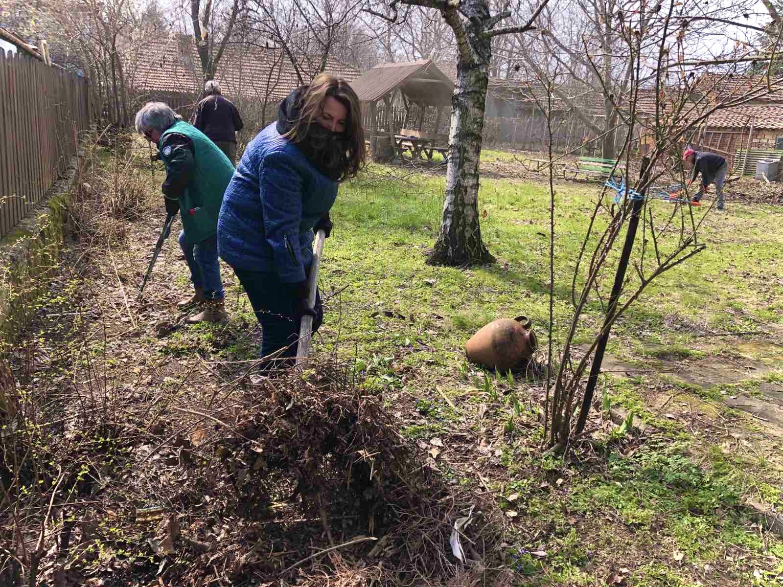 МСДС и жителите на Две могили посрещнаха пролетта с почистване