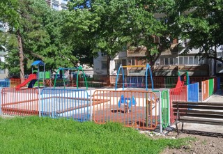 Активно строителство и ремонт на детски площадки в Русе 