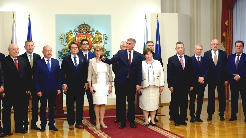 Българите разделени за служебното правителство
