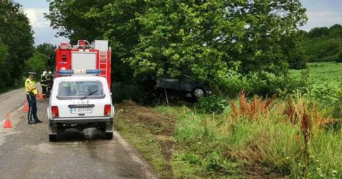 Младеж и девойка загинаха в катастрофа след разклона за Сандрово