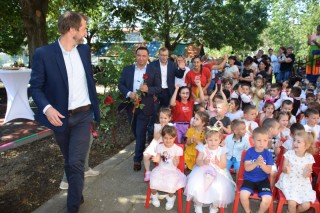 Каолин ЕАД дари второ съвременно съоръжение за безопасни игри  в община Ветово