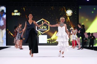 Българският дизайнер Пламена Вияреал, след ревюто, което проведе на сцената в Дубай