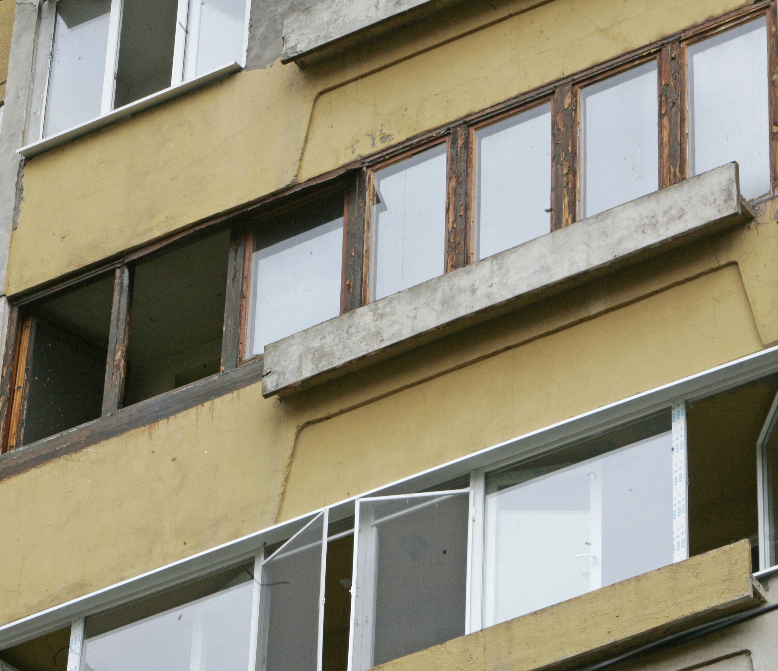 28- годишен скочил от 10-етажен блок в Русе