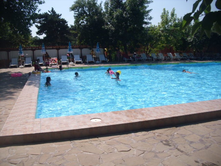 Плувните басейни ,Норд, и ,Локомотив, стават общински