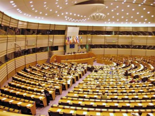 Депутатите в Брюксел гласуваха с голямо мнозинство срещу съдебния тормоз над  медиите