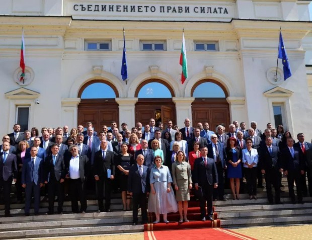 Парламентарните групи в новото НС обявиха ръководствата си