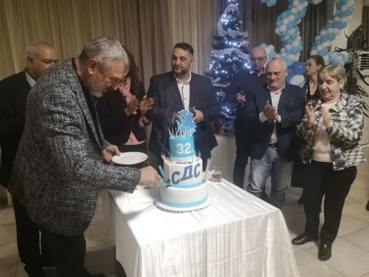 СДС Русе отбеляза 32-та си годишнина със стилен Коледен предНовогодишен купон