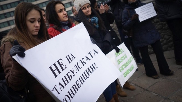  Новите управляващи де факто са се разбрали да въведат Истанбулската конвенция. 