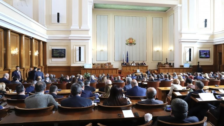 Нови депутати в 47-ия парламент: Кои влизат на местата на бъдещите министри