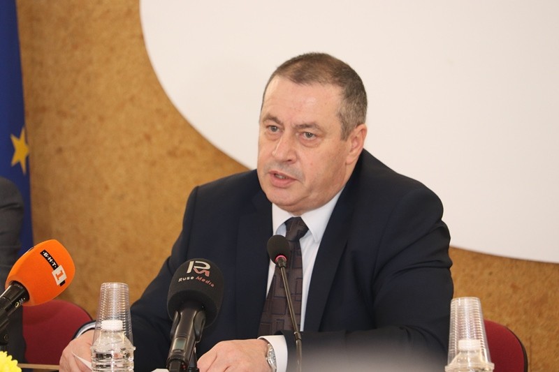 Борислав Българинов показа намерение да  остане областен управител, анализ замени традиционния отчет за работата на администрацията