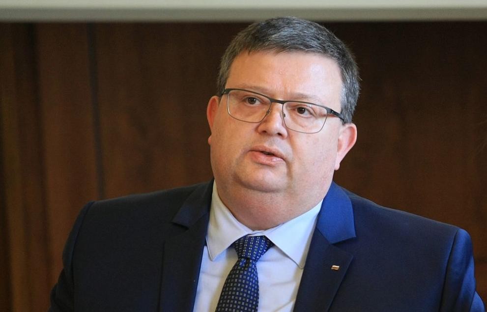  Цацаров ще подаде оставка като шеф на КПКОНПИ 