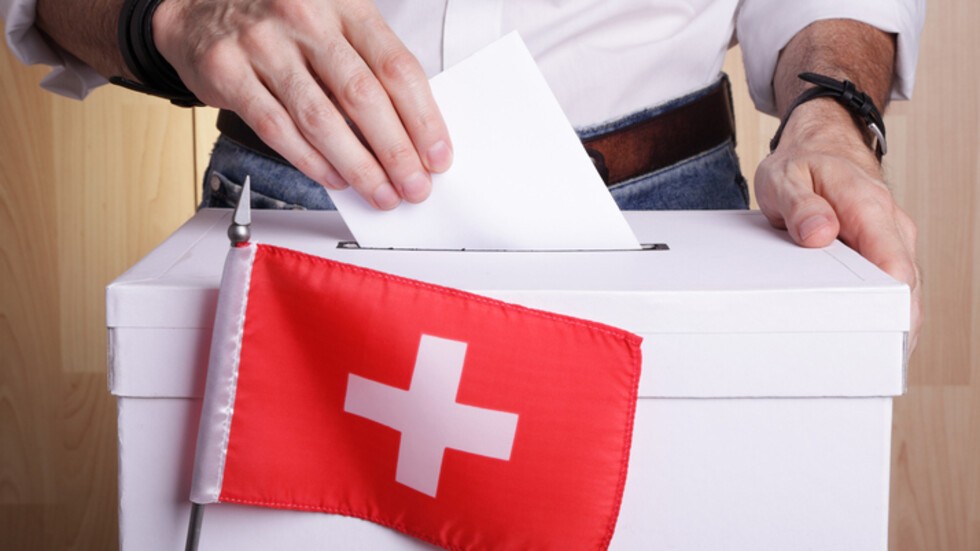 Швейцарците отхвърлиха държавните субсидии за медиите и рекламите на тютюневи изделия