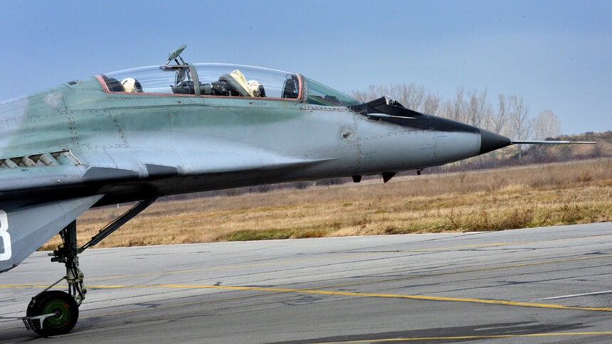 Откъде се появи историята с българските МиГ-29, която Украйна още поддържа?