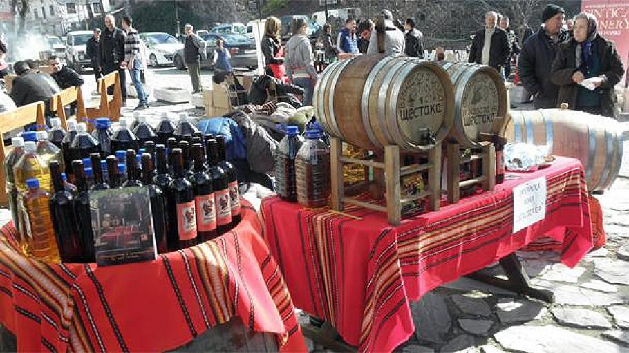 Винопроизводители от района на Мелник демонстрираха местни вина на фестивала „Златен грозд“