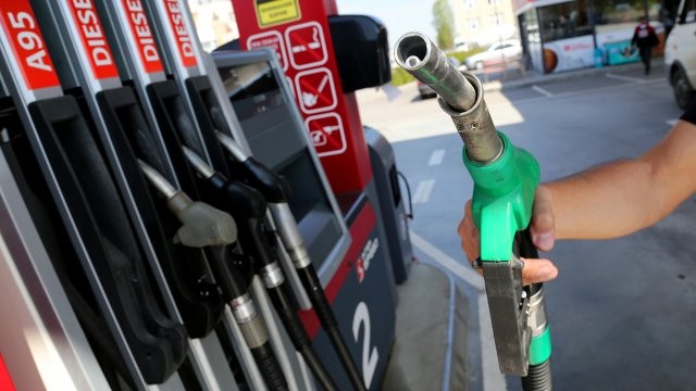 Обсъжда се 50 литра бензин и дизел месечно да е на по-ниска цена