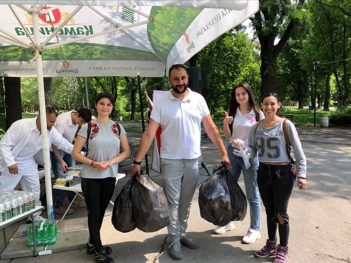 Ротаракт Русе: Заедно изчистихме Парка на Младежта! 
