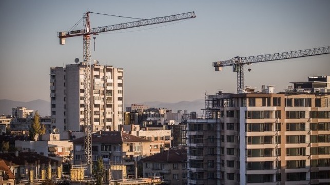 Пазарът на недвижими имоти: Цените няма да растат, но няма и да спаднат

