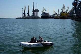  Разсекретени карти показват, че руският флот е парализирал цялата северна третина от Черно море, спирайки износа на храни към света