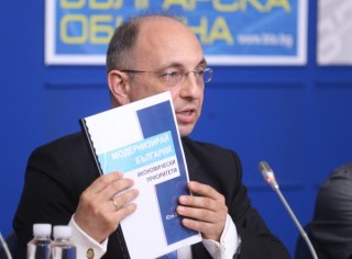 Николай Василев опонира на финансовия министър за рекордните разходи в края на 2021 г. 