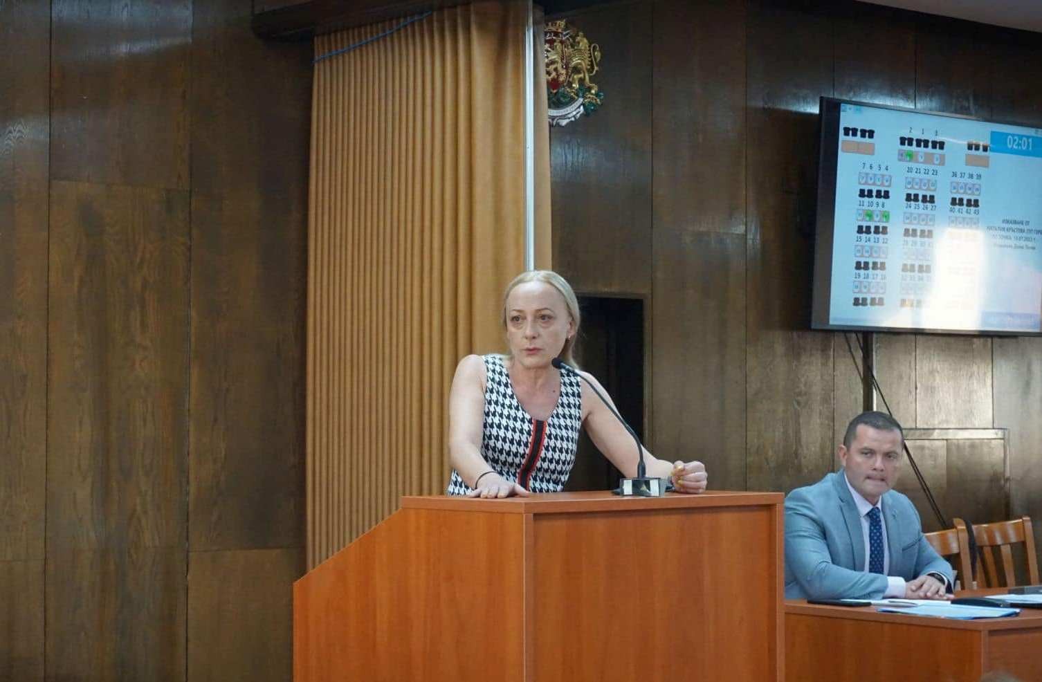 Наталия Кръстева ГЕРБ за отговорите на Община Русе относно питане за сключени неизгодни договори