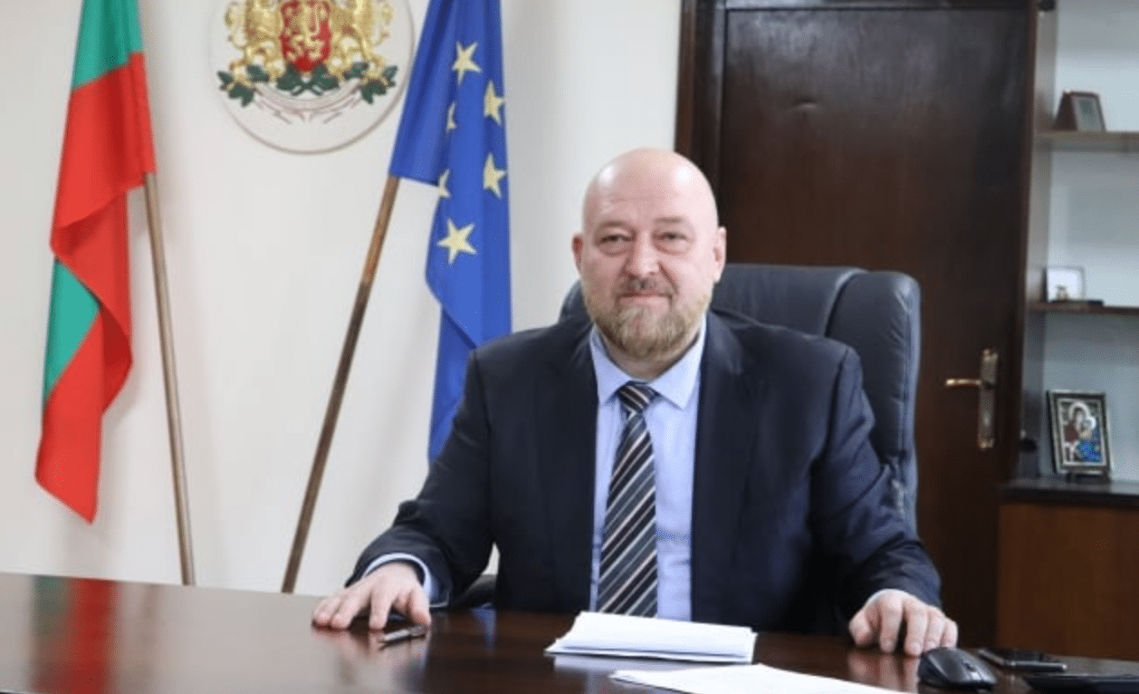 Анатоли Станев продължава на поста областен управител и в служебното правителство на президента Радев