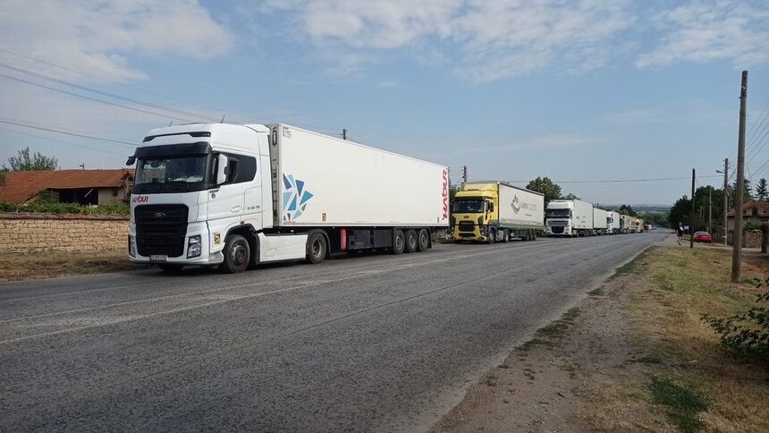 Над година пътят Русе-Велико Търново не е бил поддържан, обяви пътната агенция