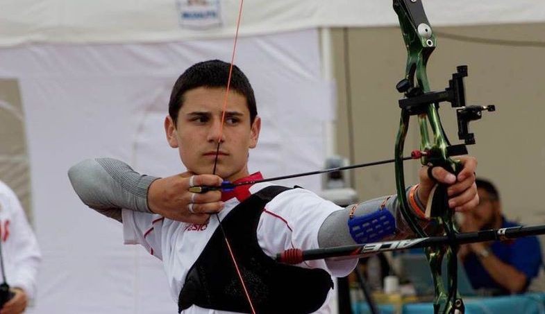 Иван Банчев от СК Джамбо 2006-  Русе е на финал на европейското младежко първенство по стрелба с лък
