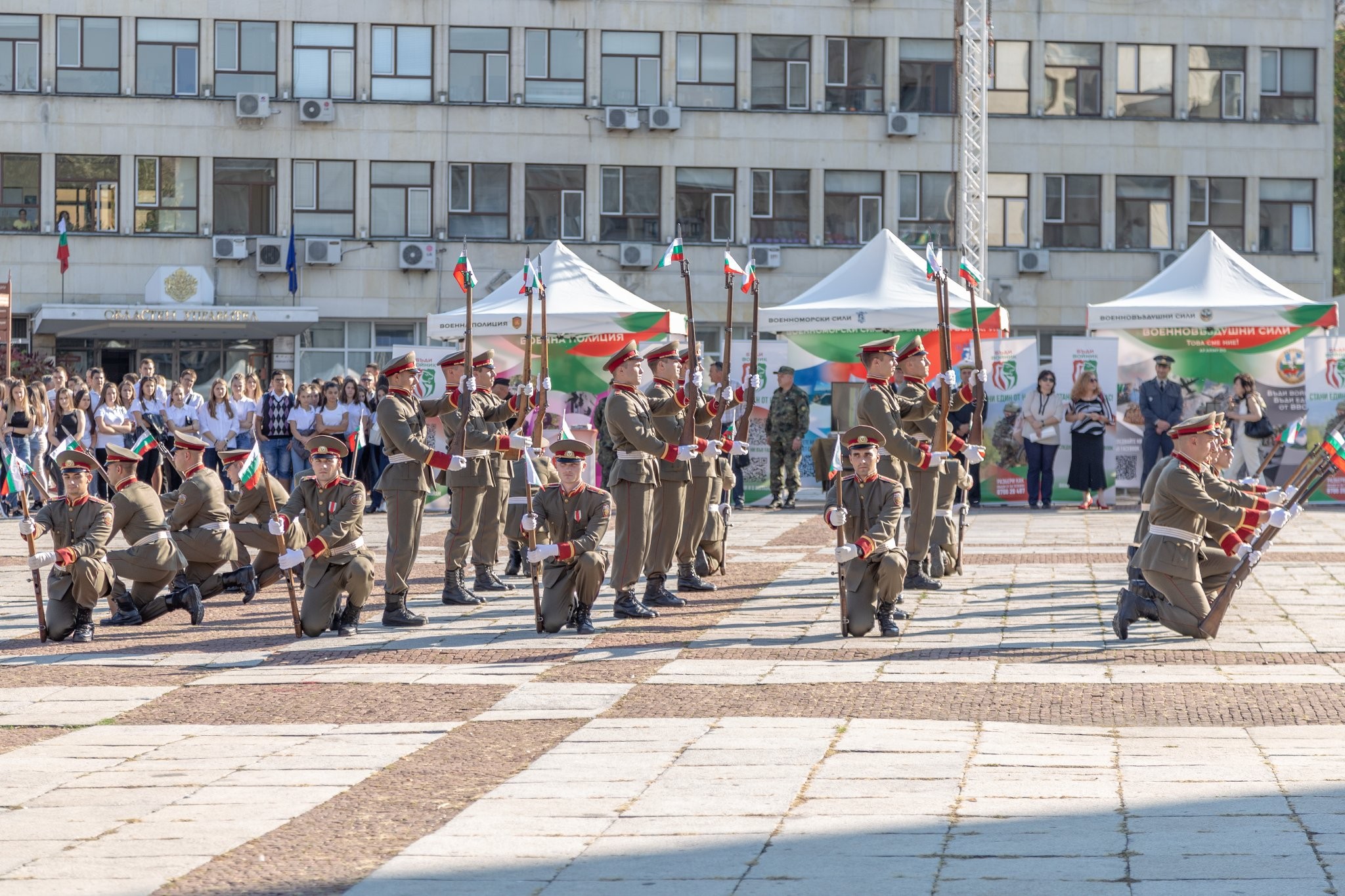 Кампанията „БЪДИ ВОЙНИК“ се провежда в подножието на връх Шипка с участието на Русенското военно окръжие

