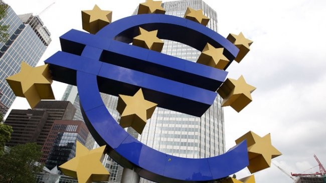 ЕЦБ одобри безпрецедентно вдигане на лихвите, задава се поскъпване на заемите

