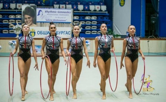 Ансамбълът на България се класира за финала на пет обръча на Световното в София