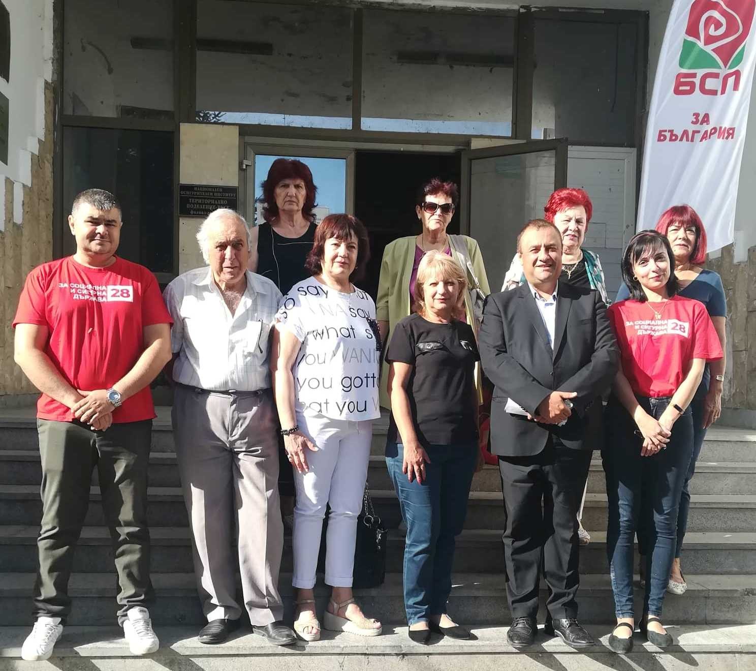  Водачът на листата на БСП в Русе, Иван Иванов, откри нов офис на левицата в Бяла