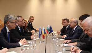 Засилването на транспортната свързаност обсъдиха на срещата на служебния министър-председател Гълъб Донев с румънския премиер Николае Чу