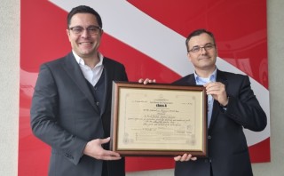 Министърът на иновациите и растежа връчи сертификат клас А на компанията
