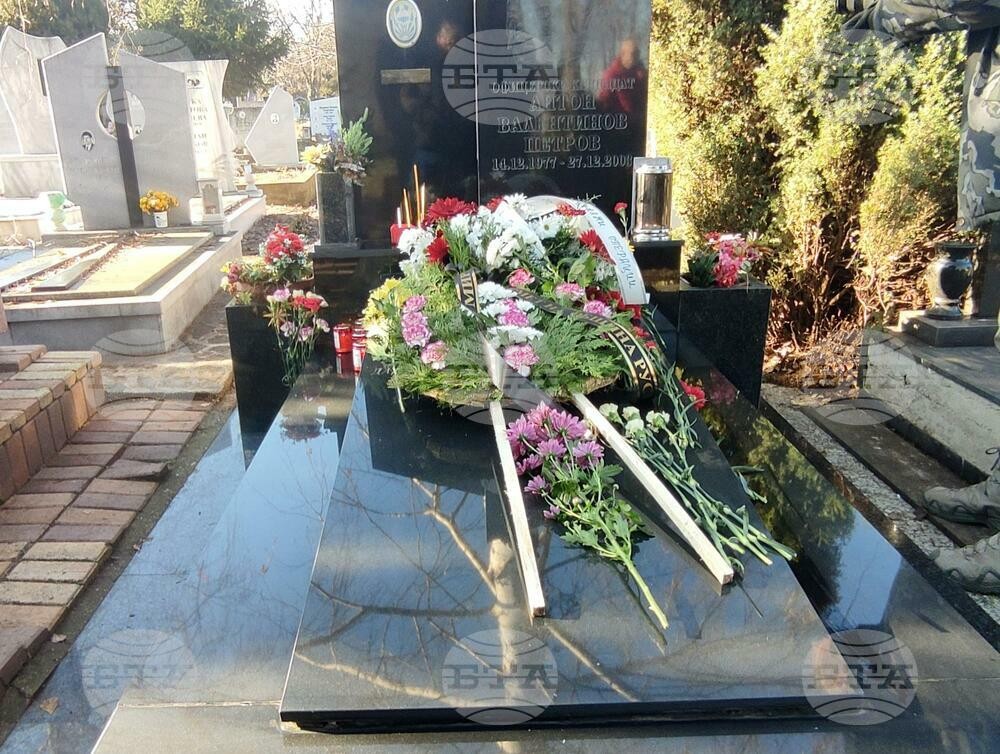 В Русе бе почетена паметта на загиналия преди 19 години в Кербала офицерски кандидат Антон Петров