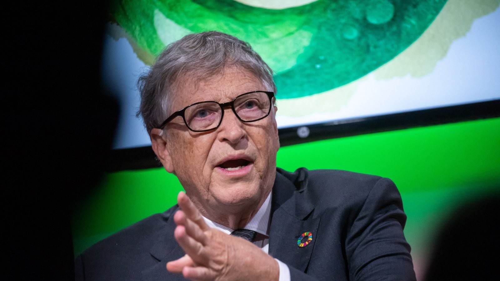 Бил Гейтс е оптимист за бъдещето: Родените след 20 години ще са по-добре, отколкото всички преди тях